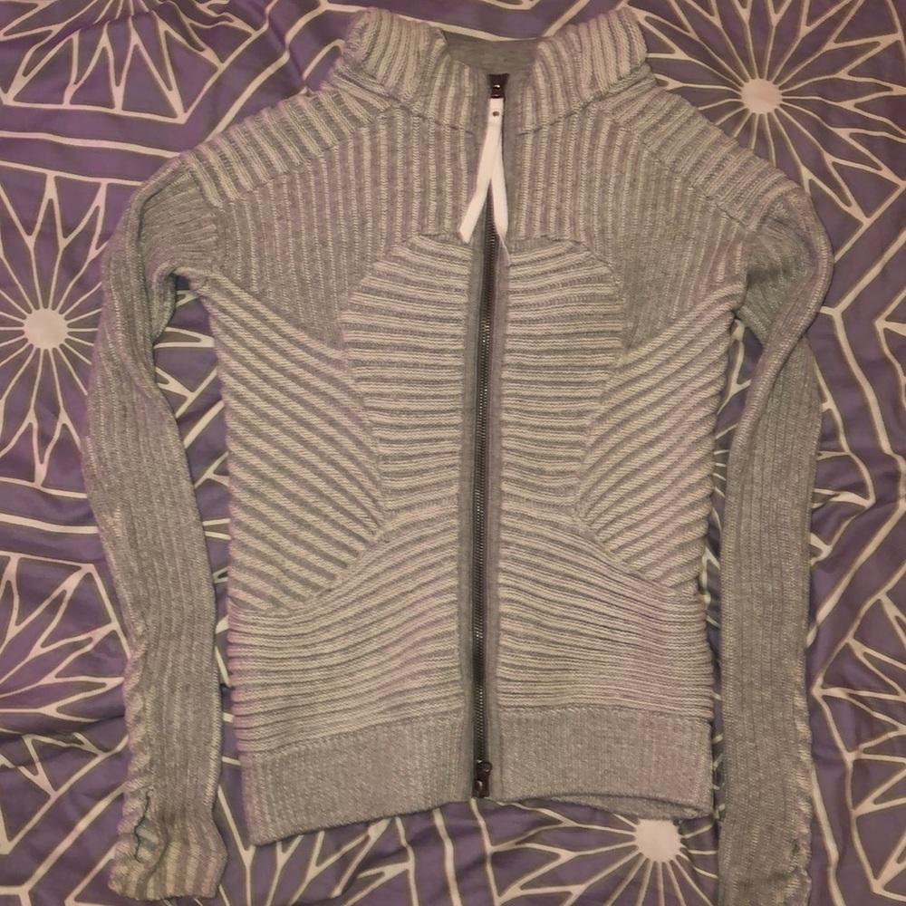 lululemon jacket